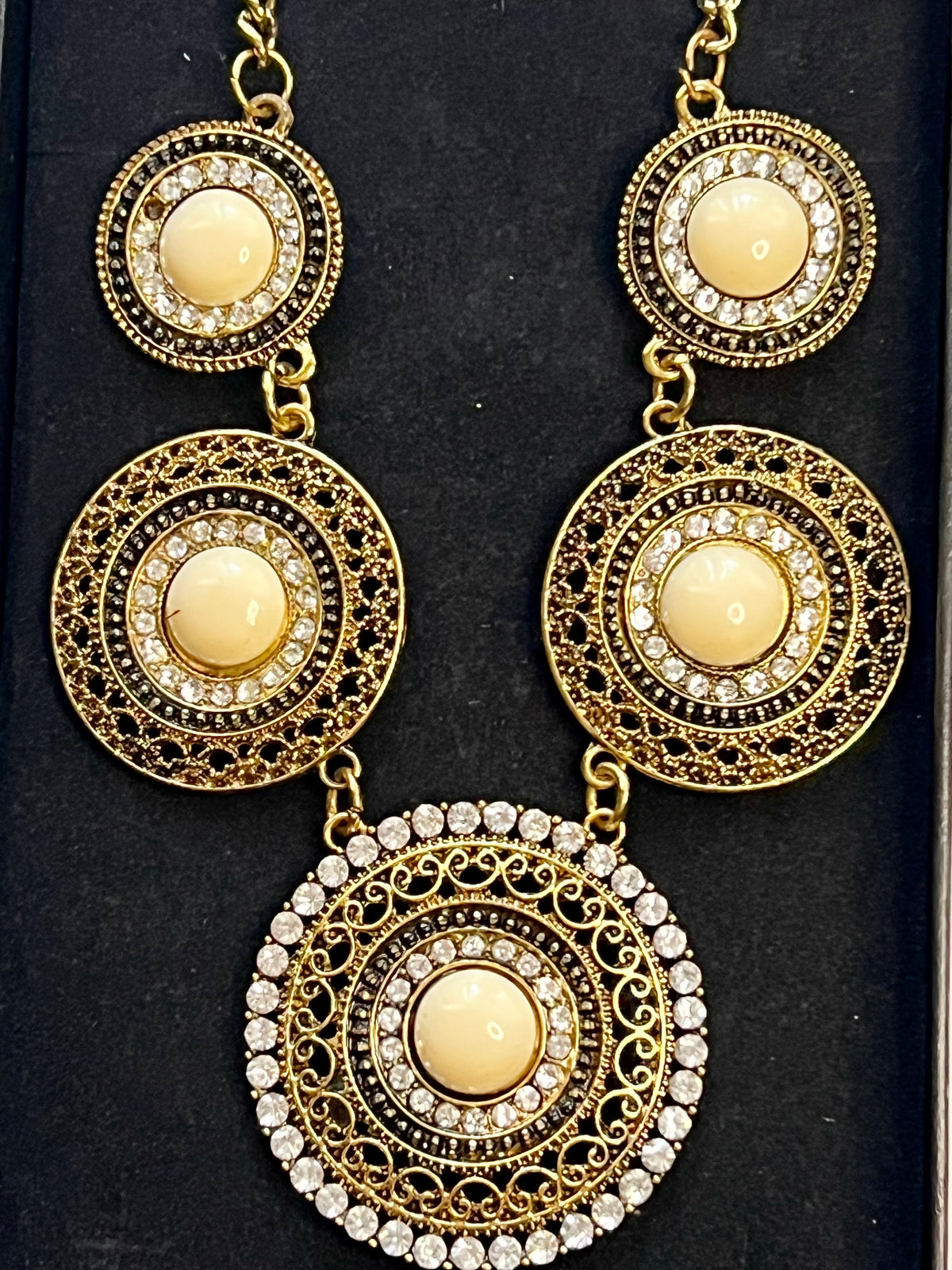Gold-Tone Ivory Cabochon & Rhinestone Statement Necklace – 22"